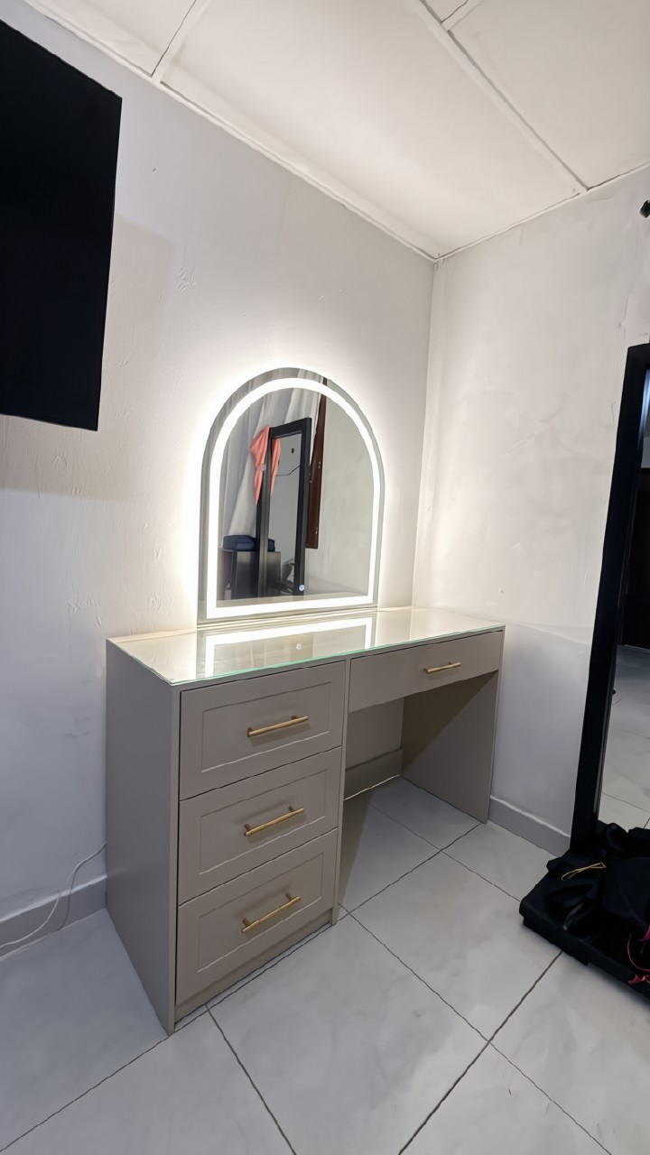Vanity Luna — foto 1